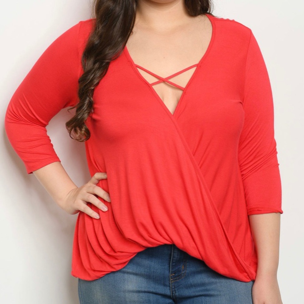 NWOT Red Criss Cross 3/4 sleeve top, plus size